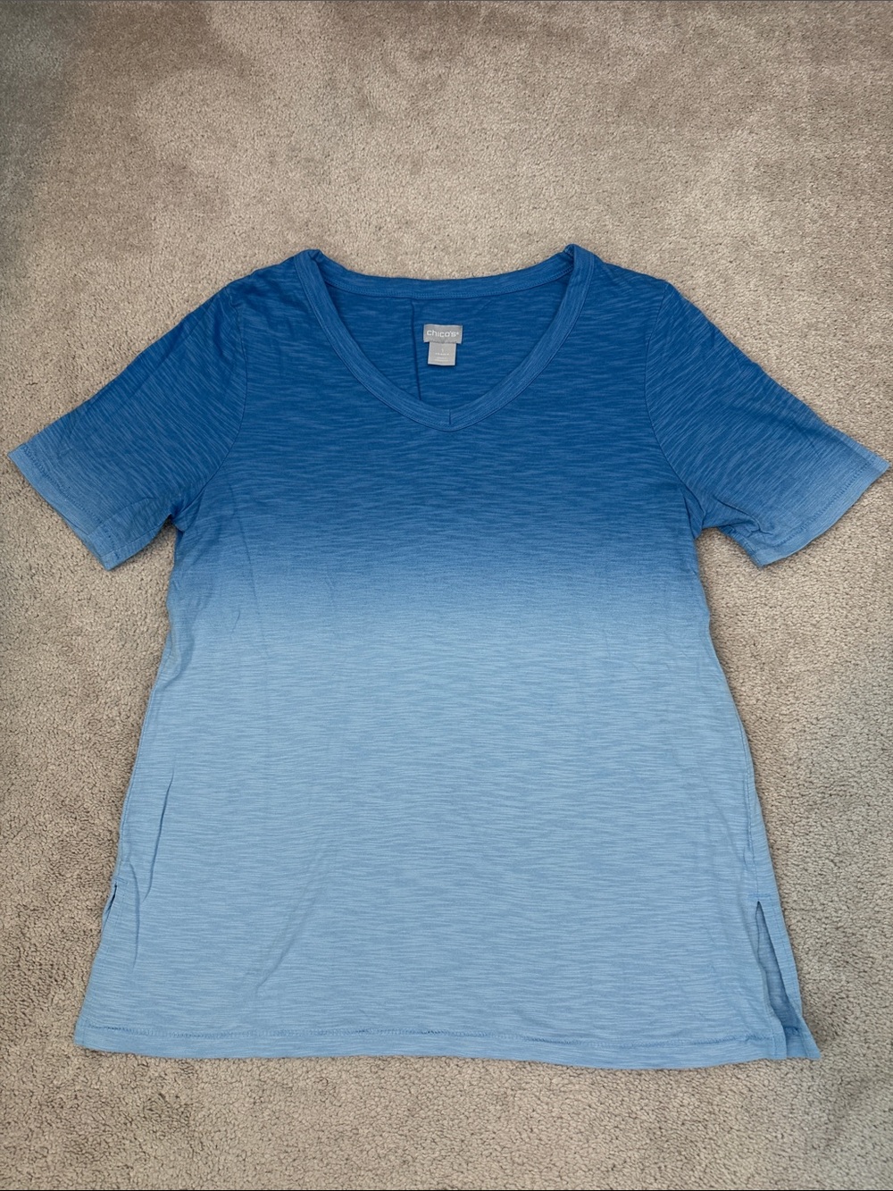 Chico’s size 1 (M) blue ombré v-neck tee